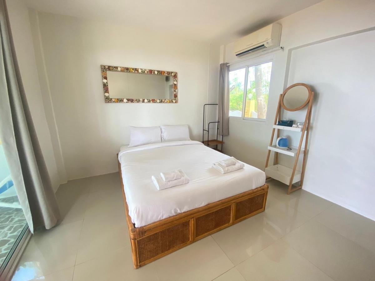 Issara Beach Resort Сичон Экстерьер фото