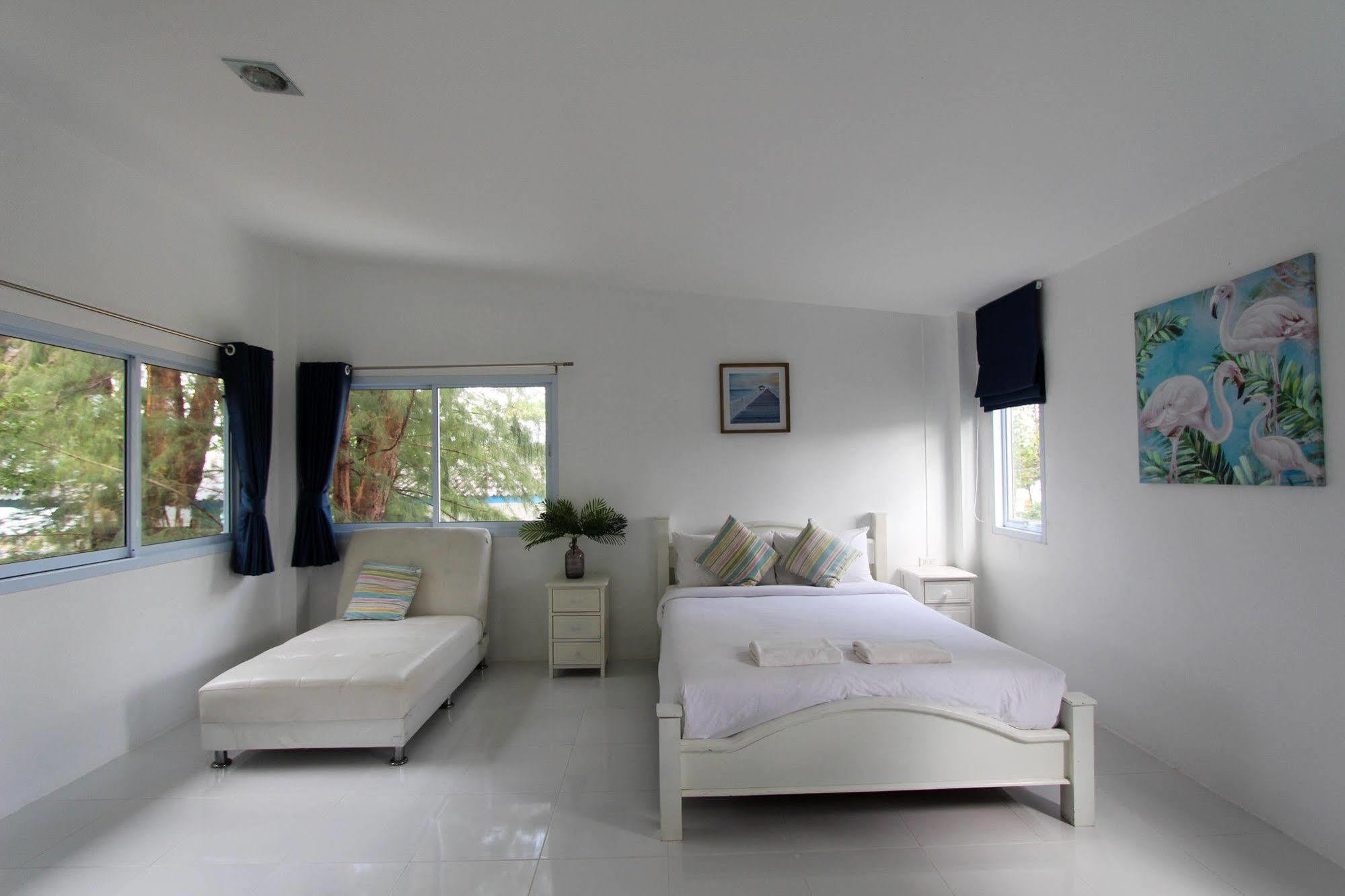 Issara Beach Resort Сичон Экстерьер фото