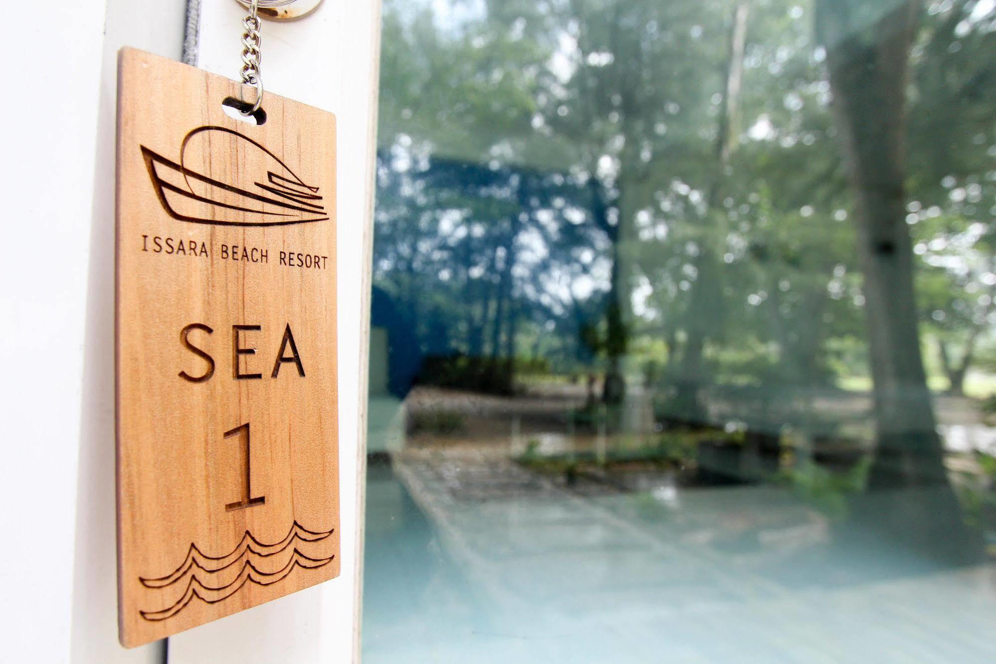 Issara Beach Resort Сичон Экстерьер фото