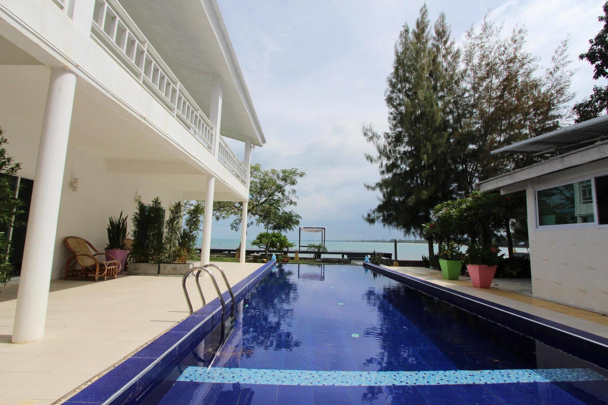 Issara Beach Resort Сичон Экстерьер фото